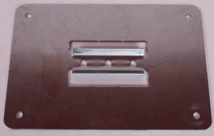 Achterplaat voor 
aanwijsbord 200x140mm 
paalmontage